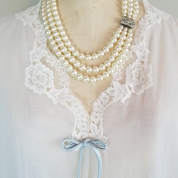 Pretty Vintage 1950's Sheer White Robe with Blue Bow Ladies Size Small - Picture 5 of 8